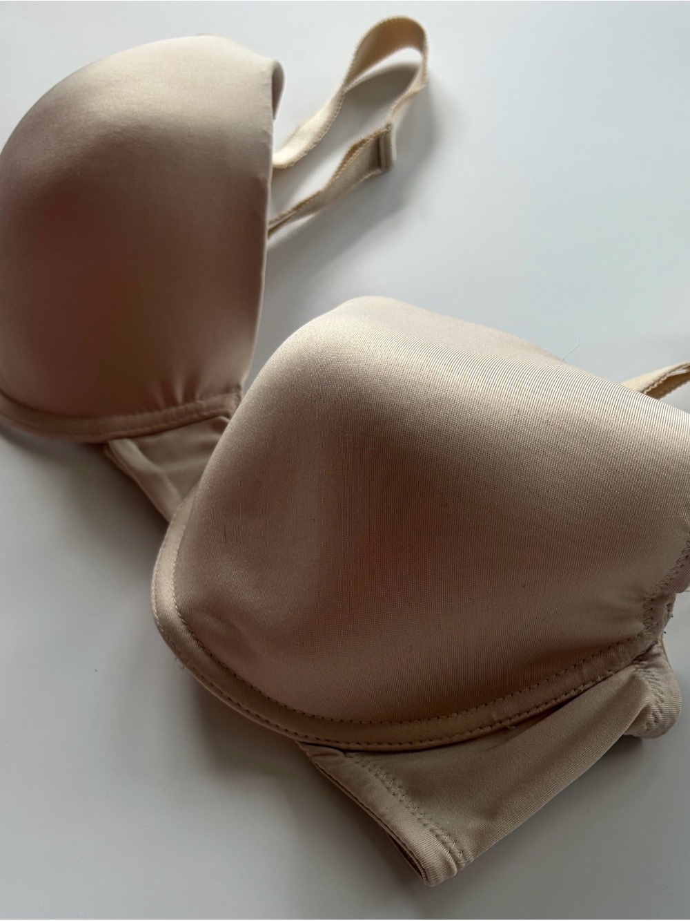 #98 ELLEN TRACY Seamless Nude T-Shirt Bra - Nude size36c